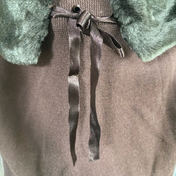 Mercer & Madison size PL 100% Merino Wool with Fake Fur Removable Collar, Brown - Picture 9 of 9